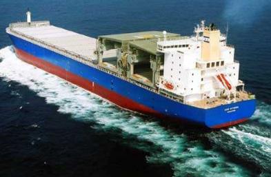 国际海运中班轮通常指的是？