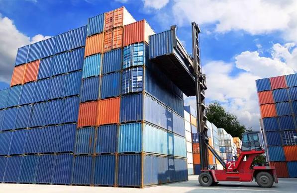 英国海运货代在提高运输效率方面展现出了独特的优势