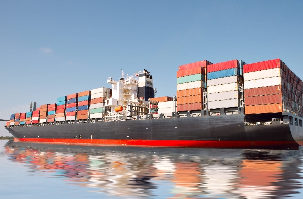 作为连接不同国家和地区之间的桥梁，美国货代扮演着至关重要的角色